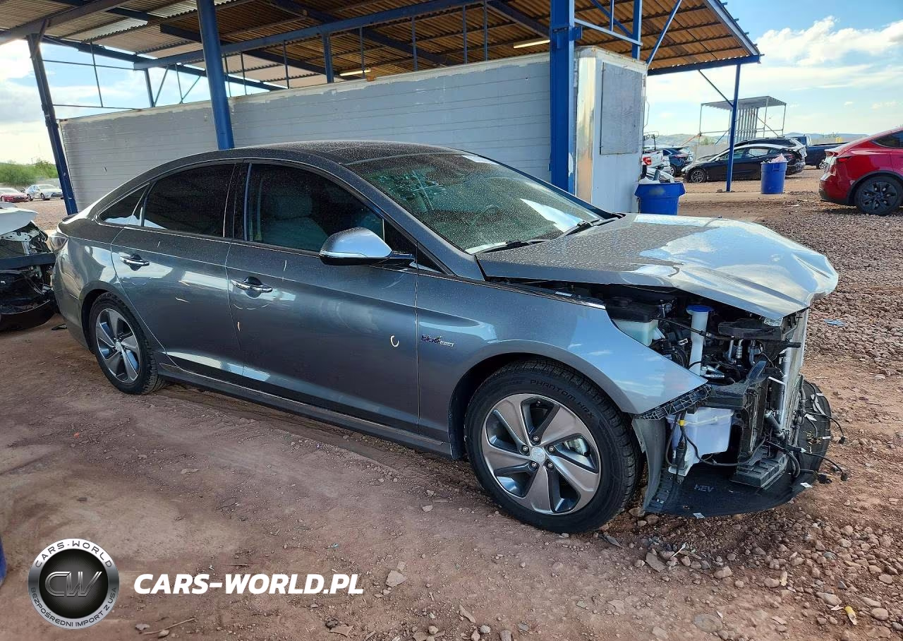 2017 Hyundai Sonata Hybrid Limited VIN:KMHE34L38HA063567 - 4