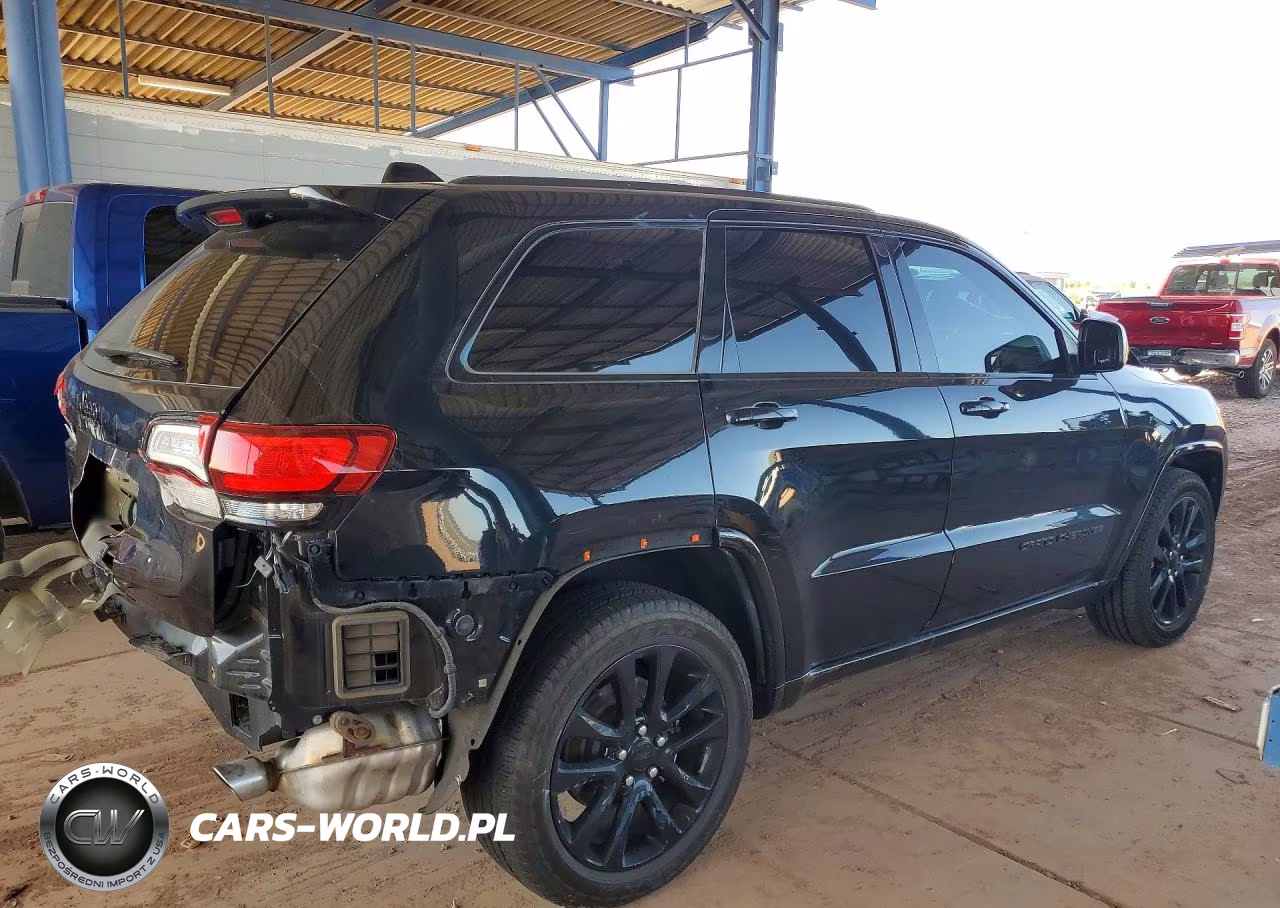 2020 Jeep Grand Cherokee Laredo VIN:1C4RJEAGXLC404777 - 3