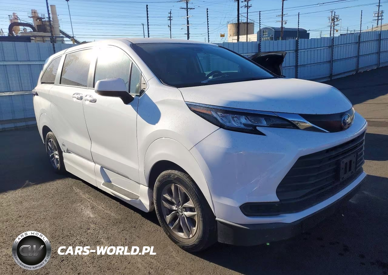 2022 Toyota Sienna Le VIN:5TDKSKFC7NS071216 - 4