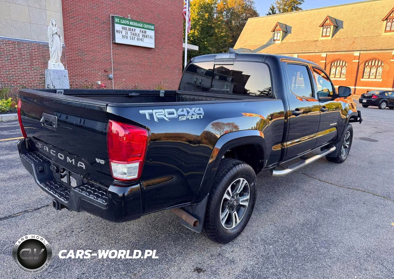 2018 Toyota Tacoma Trd Sport VIN:3TMDZ5BN2JM048756 - 4