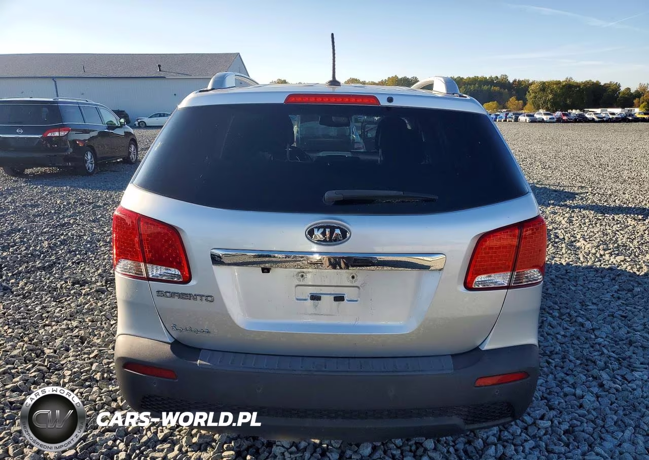 2011 Kia Sorento Lx VIN:5XYKT4A10BG133613 - 6