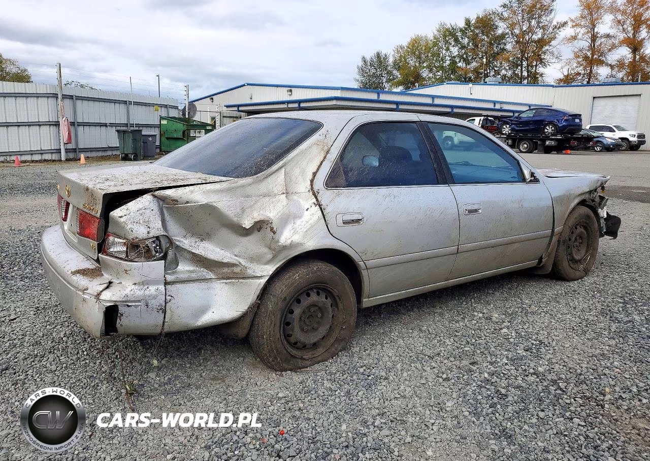 2000 Toyota Camry Le V6 VIN:JT2BF22K8Y0261415 - 3