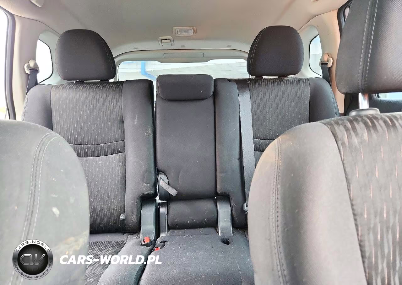 2019 Nissan Rogue S VIN:5N1AT2MT2KC845487 - 10