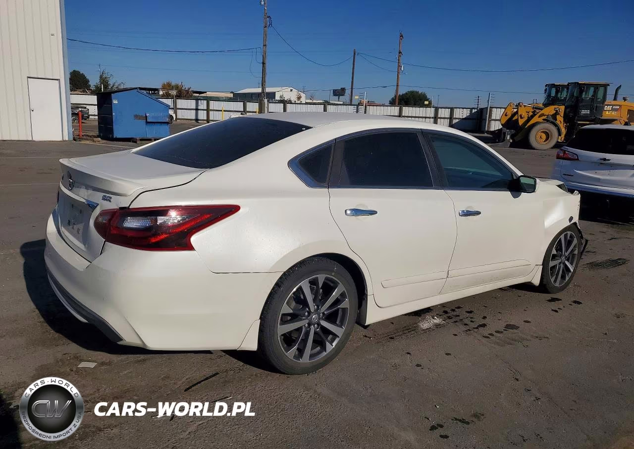2017 Nissan Altima 2.5 Sr VIN:1N4AL3AP8HN325668 - 3