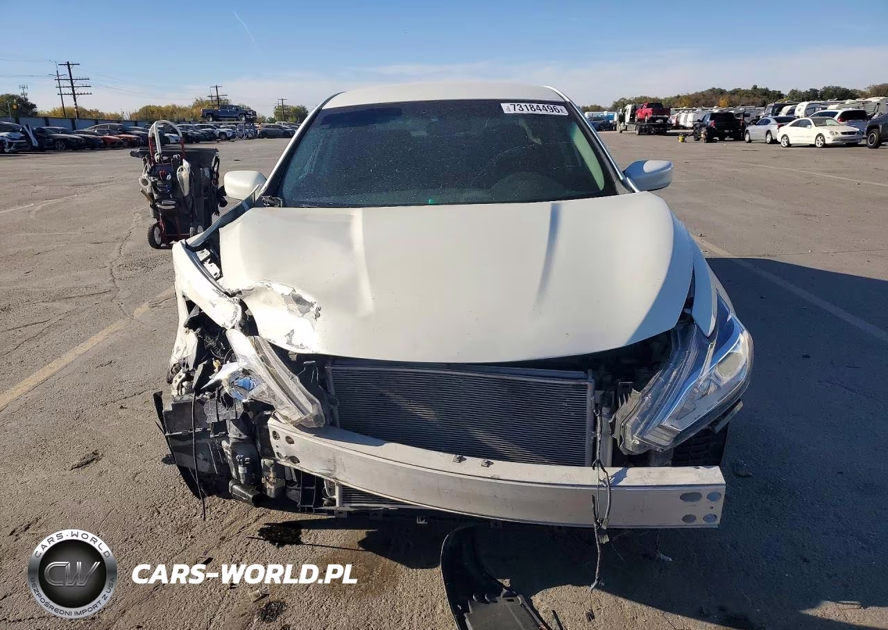 2017 Nissan Altima 2.5 Sr VIN:1N4AL3AP8HN325668 - 5