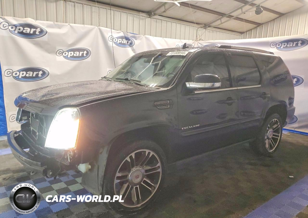 2013 Cadillac Escalade Premium