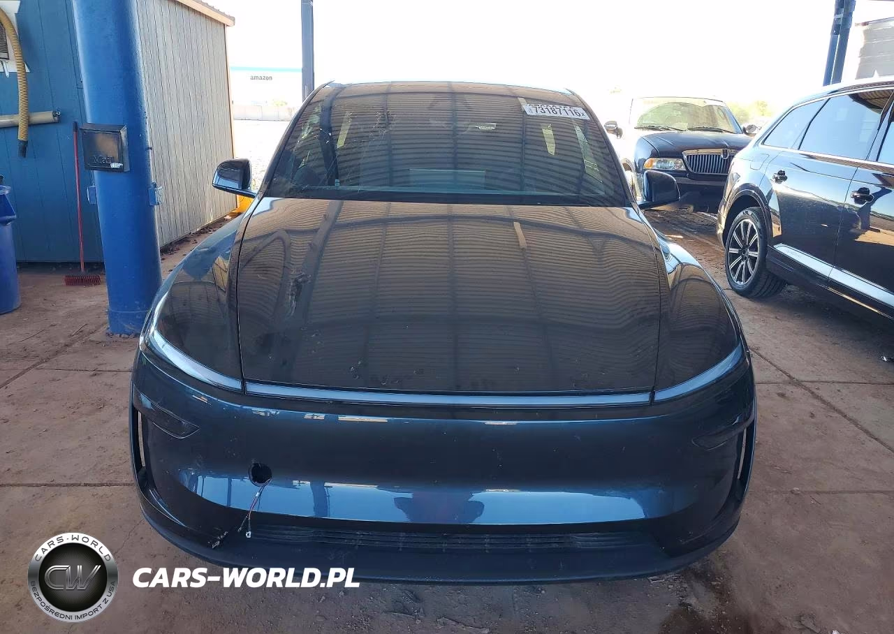 2026 Tesla Model Y VIN:7SAYGDEEXTF578836 - 5