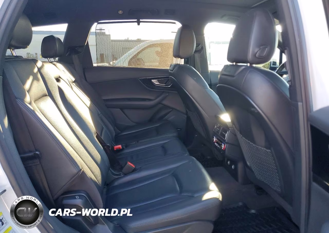 2018 Audi Q7 Prestige VIN:WA1VAAF75JD032590 - 10