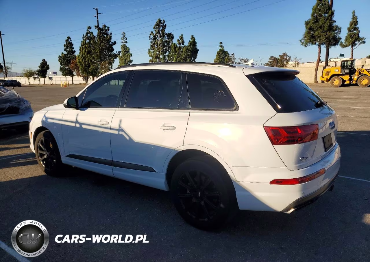 2018 Audi Q7 Prestige VIN:WA1VAAF75JD032590 - 2
