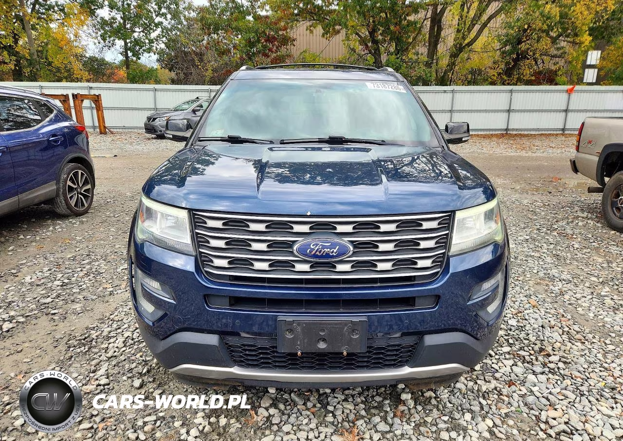 2017 Ford Explorer Xlt VIN:1FM5K8D86HGB25890 - 5