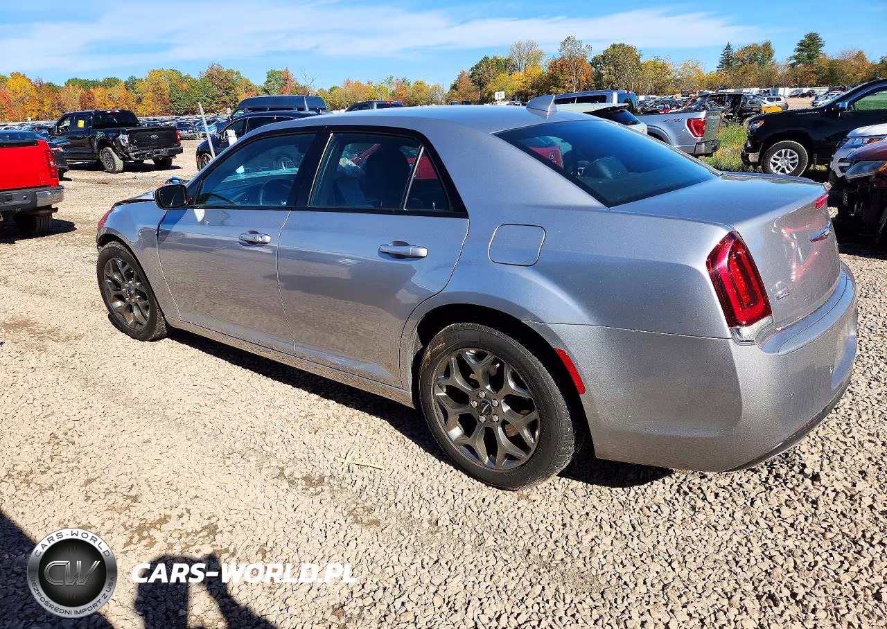 2018 Chrysler 300 S VIN:2C3CCAGG0JH296555 - 2