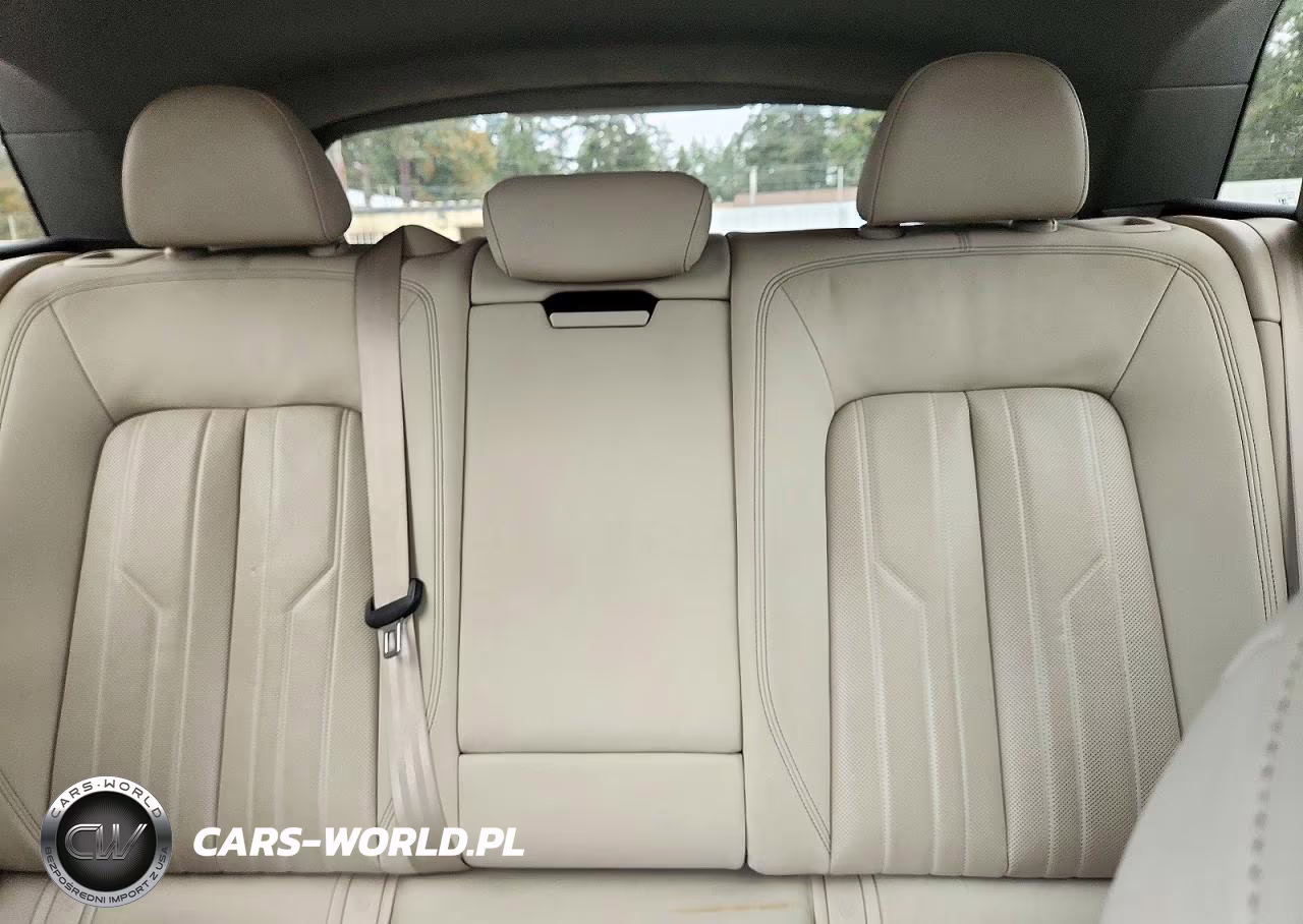 2019 Audi E-Tron Premium Plus VIN:WA1LAAGE8KB010214 - 10