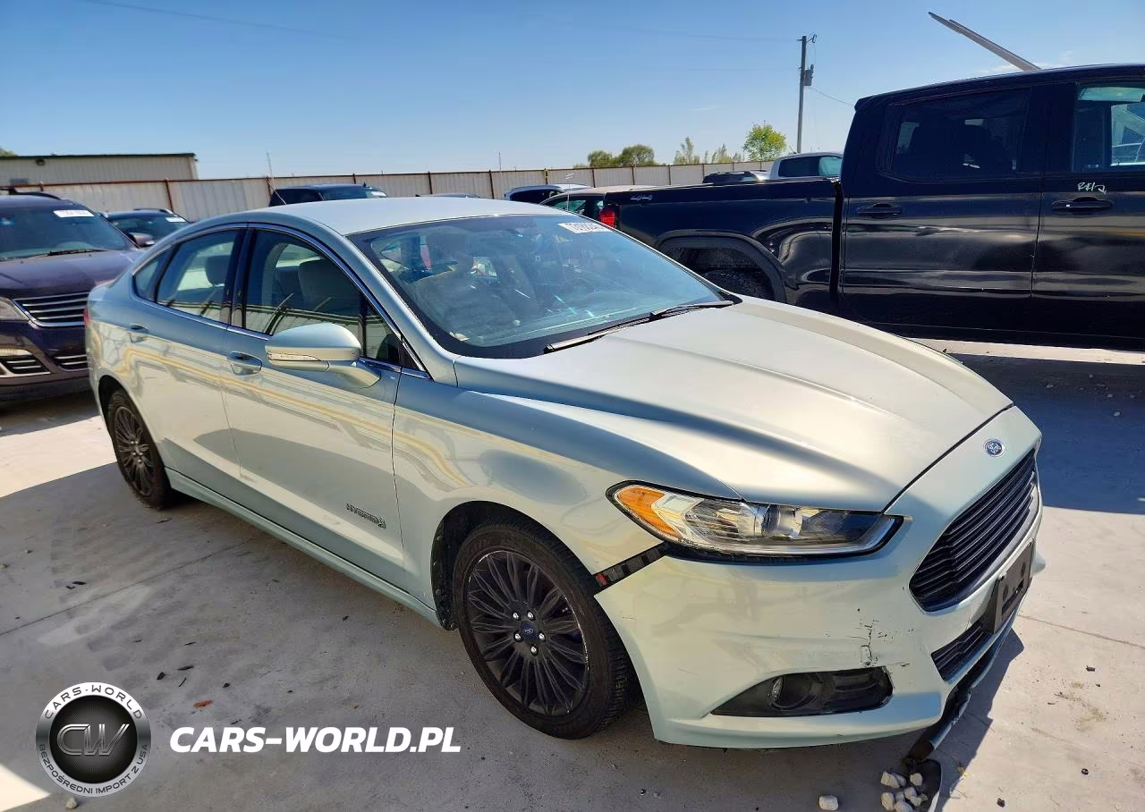 2013 Ford Fusion Se Hybrid VIN:3FA6P0LUXDR286052 - 4