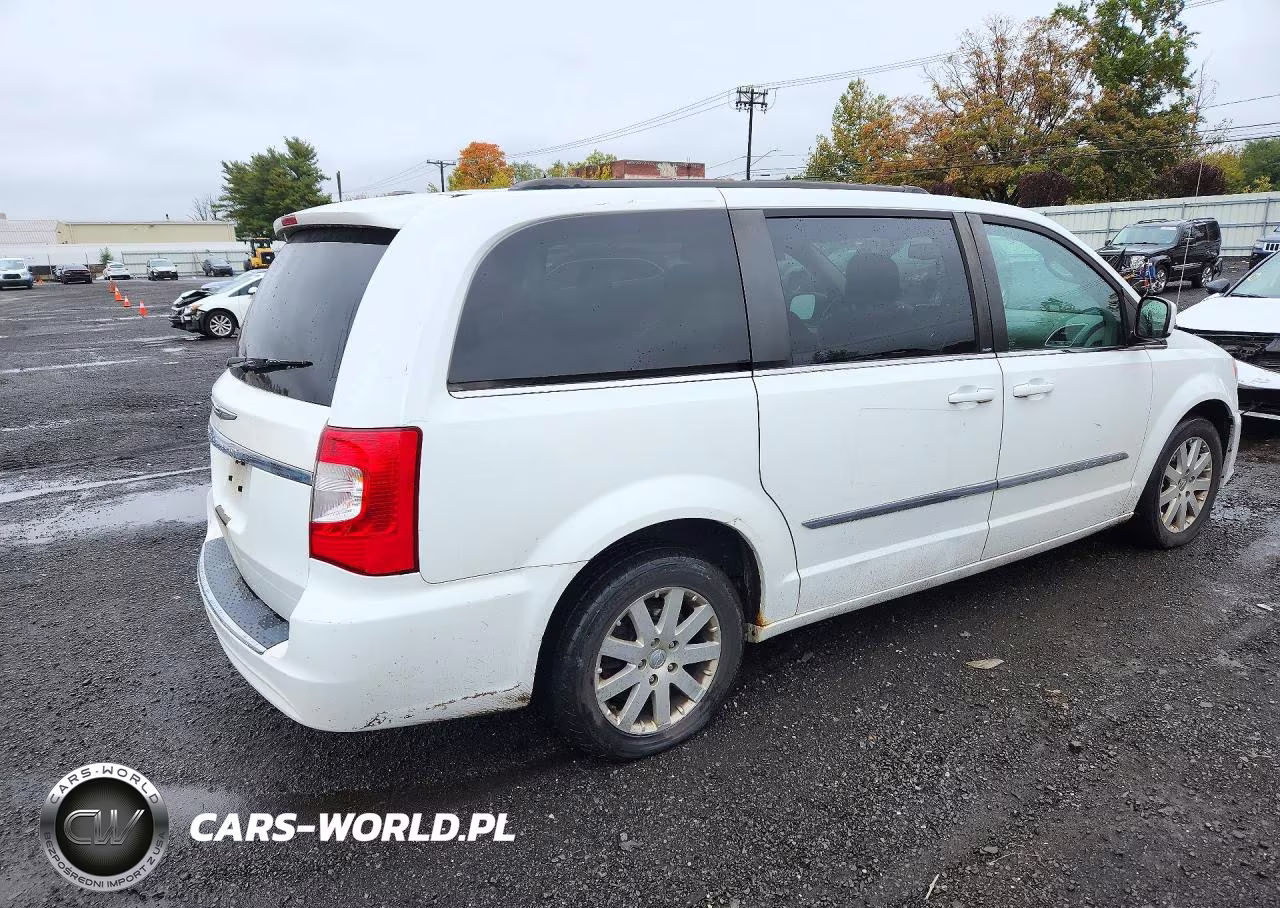 2014 Chrysler Town & Country Touring VIN:2C4RC1BG9ER336791 - 3