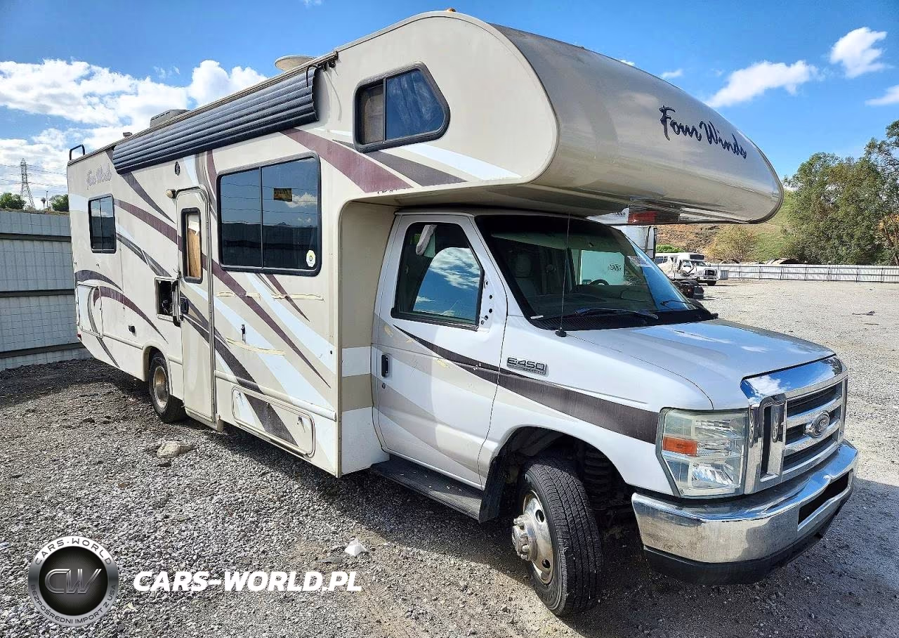 2016 Ford E-450 Cutaway – zdjęcie 1 z 10
