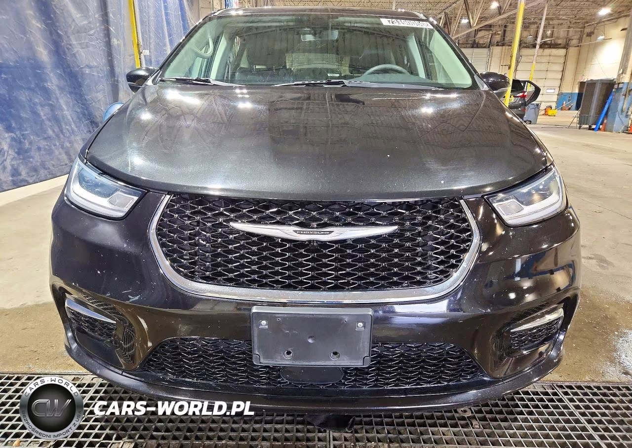 2023 Chrysler Pacifica Hybrid Touring L VIN:2C4RC1L78PR632371 - 5