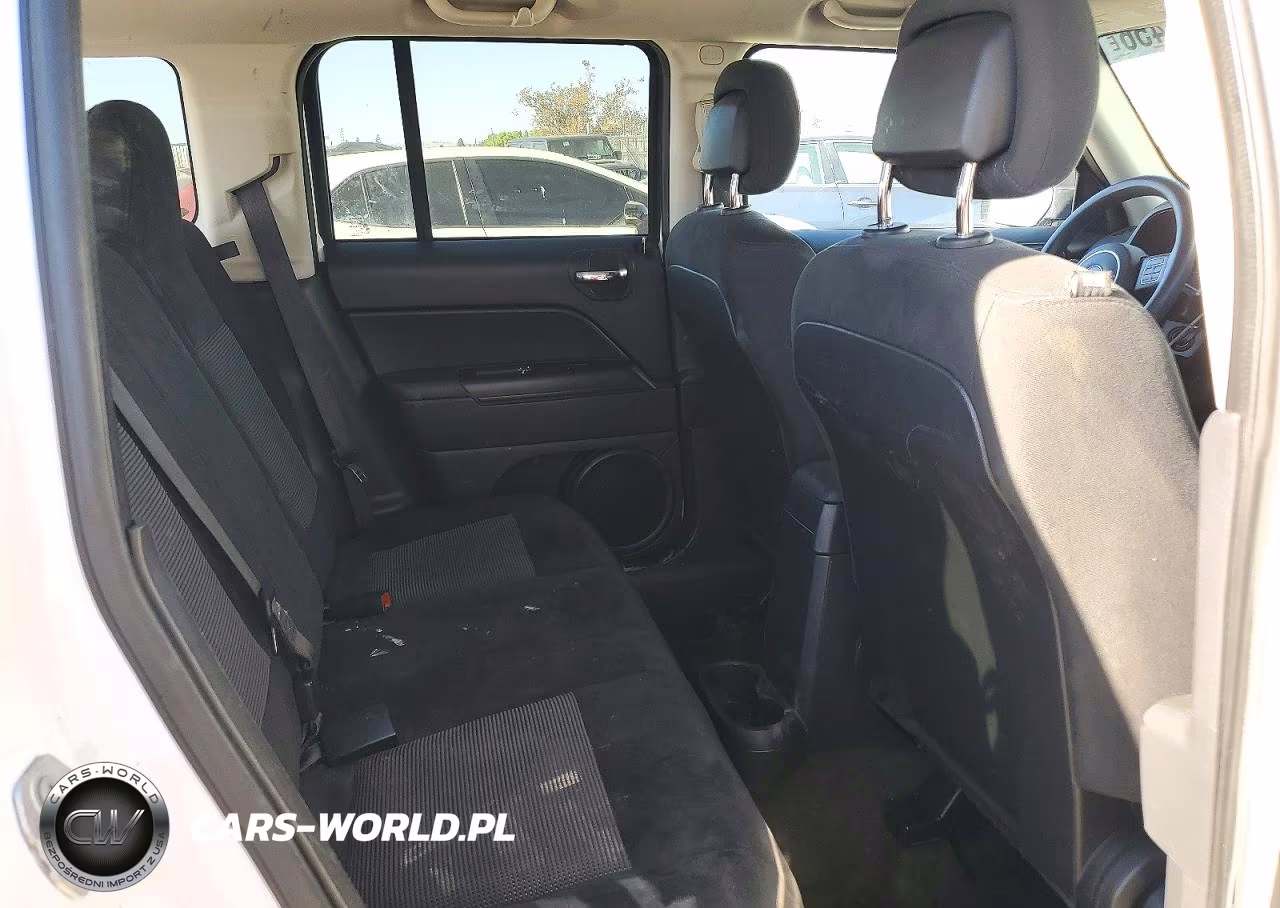 2016 Jeep Patriot Sport VIN:1C4NJPBA0GD735291 - 11
