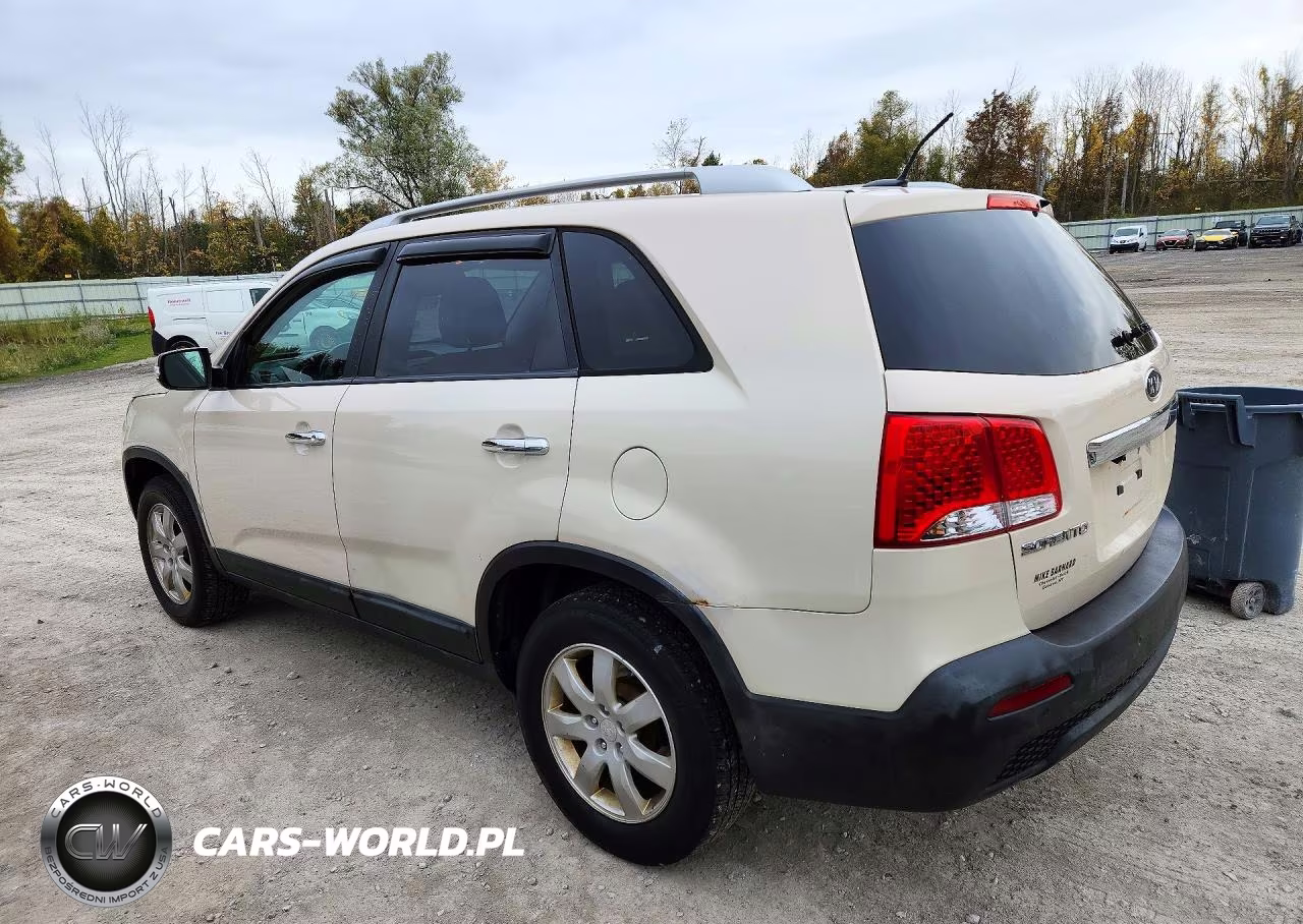 2011 Kia Sorento Lx VIN:5XYKT3A18BG032443 - 2
