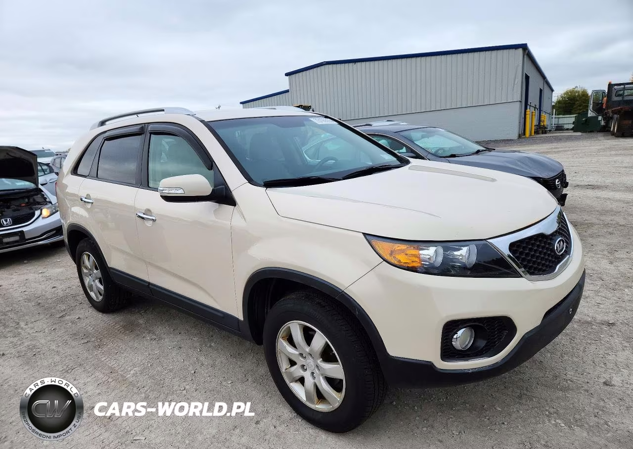 2011 Kia Sorento Lx VIN:5XYKT3A18BG032443 - 4