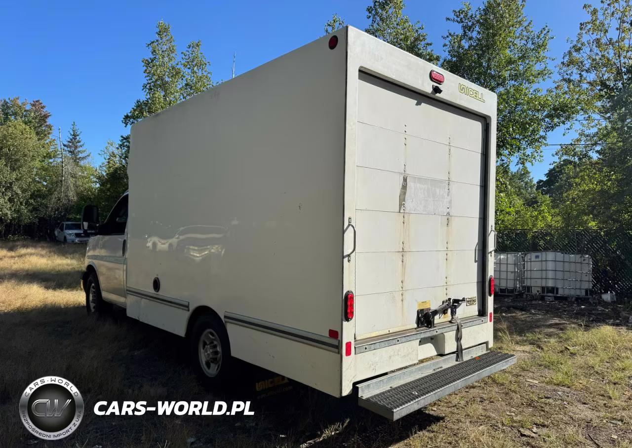 2019 Chevrolet Express G3500 VIN:1GB0GRFG5K1261632 - 3