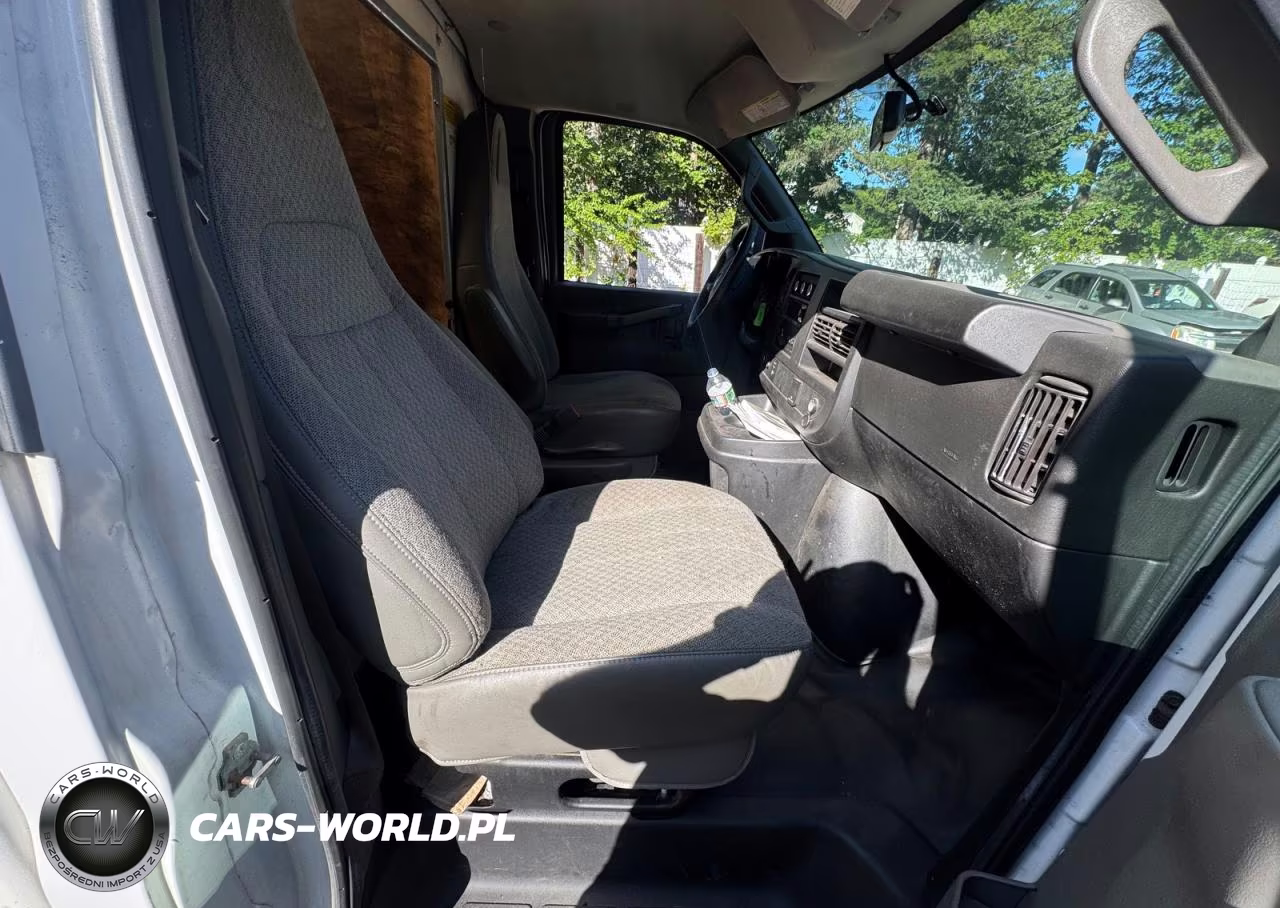 2019 Chevrolet Express G3500 VIN:1GB0GRFG5K1261632 - 5