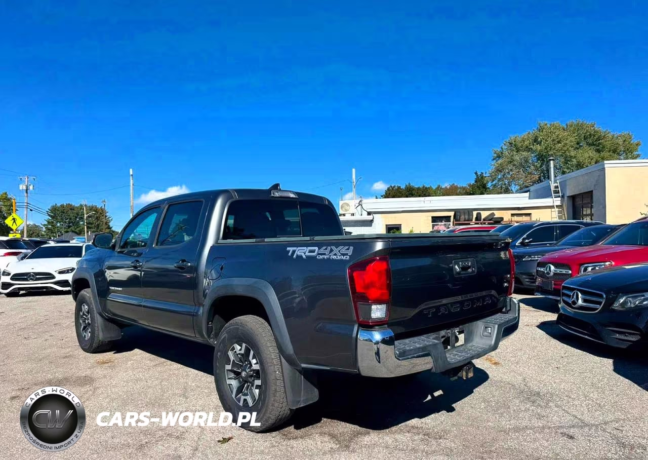 TOYOTA TACOMA VIN:3TMCZ5AN8KM259572 - 3