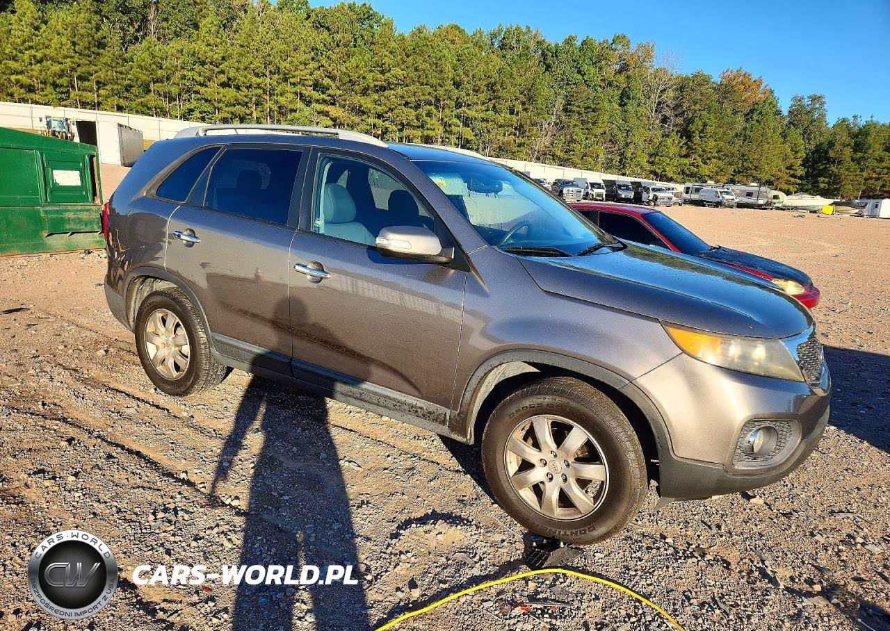 2011 Kia Sorento Base VIN:5XYKT4A12BG133578 - 4