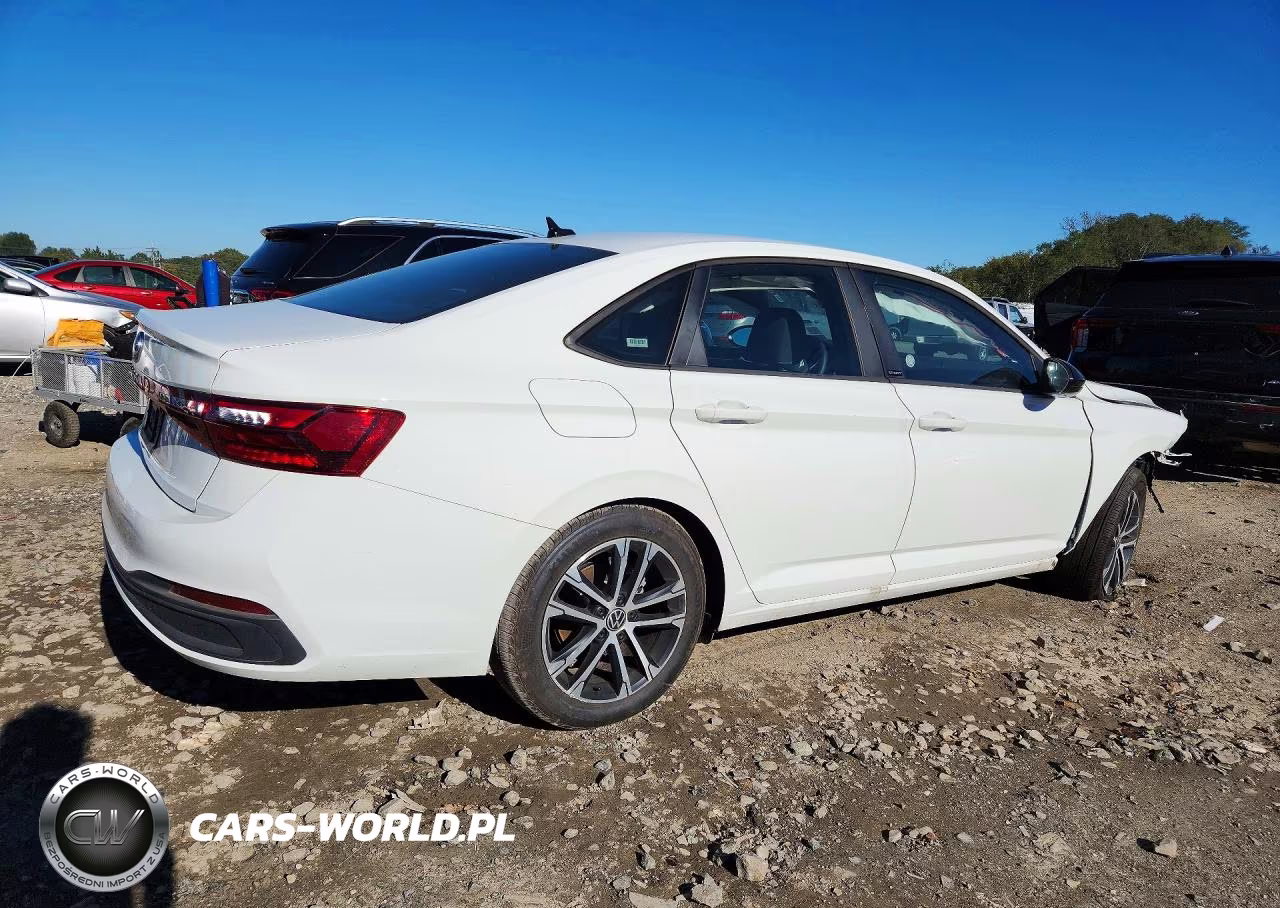 2026 Volkswagen Jetta Sport VIN:3VWBW7BU9TM066125 - 3