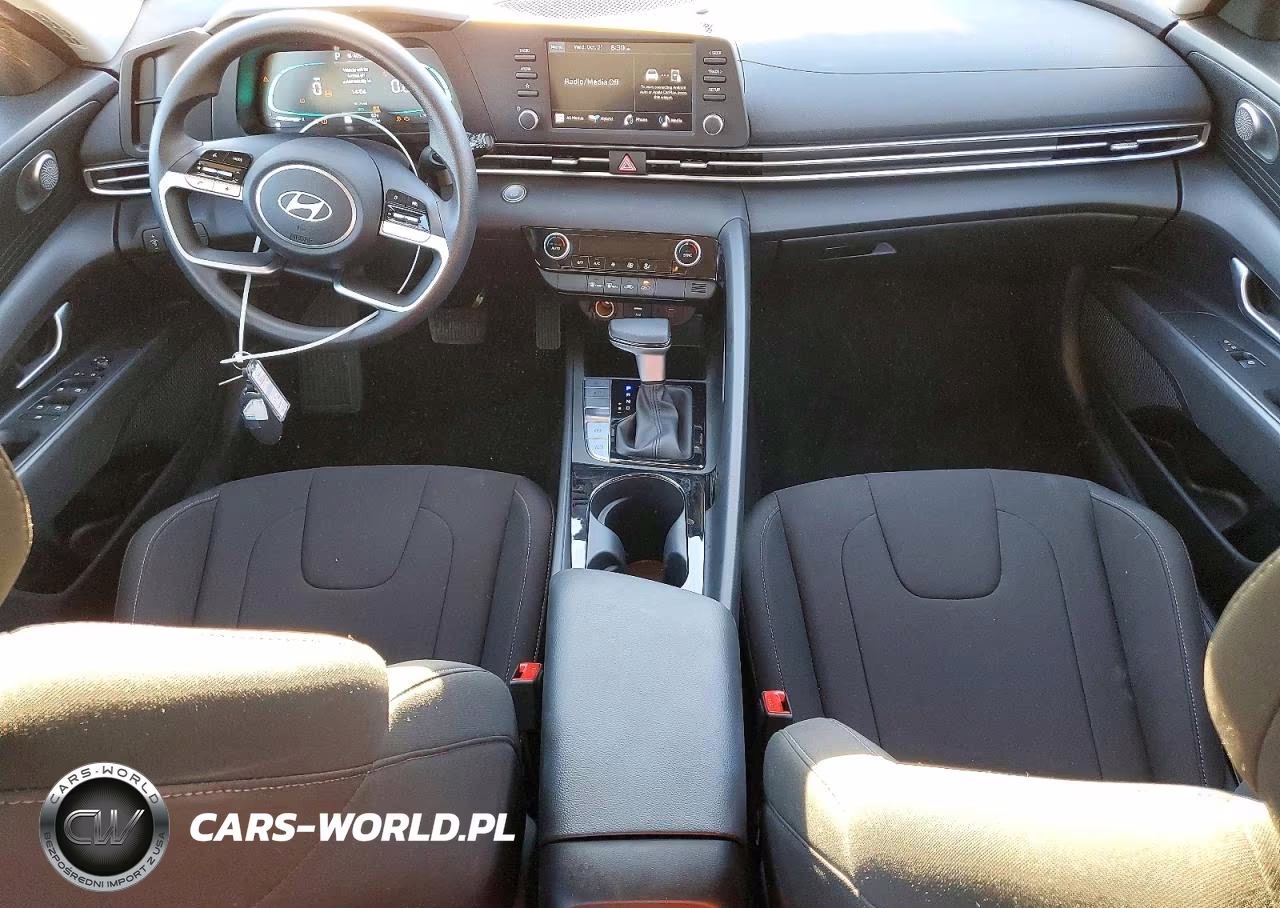 2026 Hyundai Elantra Hybrid Blue VIN:KMHLM4DJ3TU201153 - 8