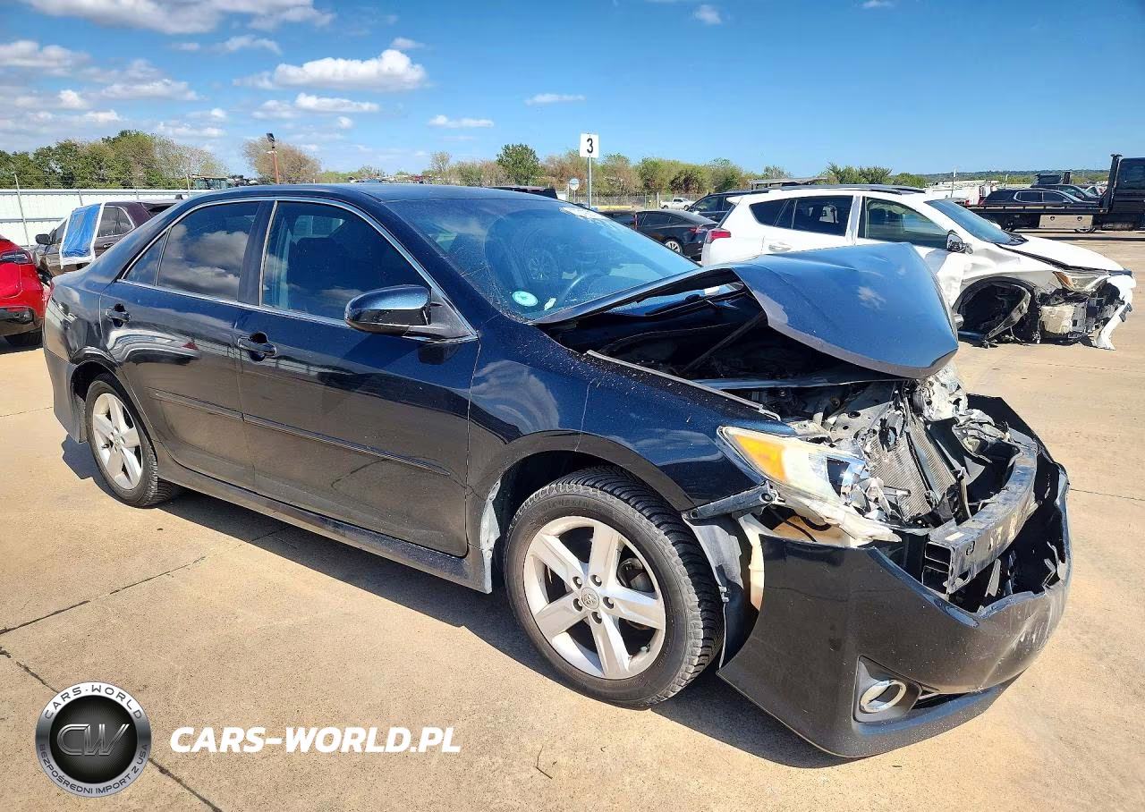 2014 Toyota Camry Se VIN:4T1BF1FK0EU861678 - 4