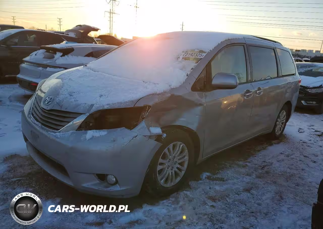 2014 Toyota Sienna Xle