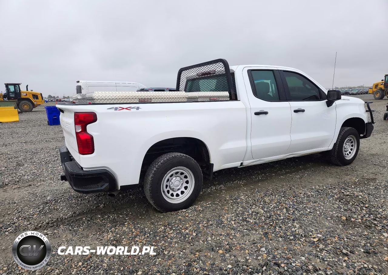 2021 Chevrolet Silverado K1500 VIN:1GCRYAEH4MZ299434 - 3