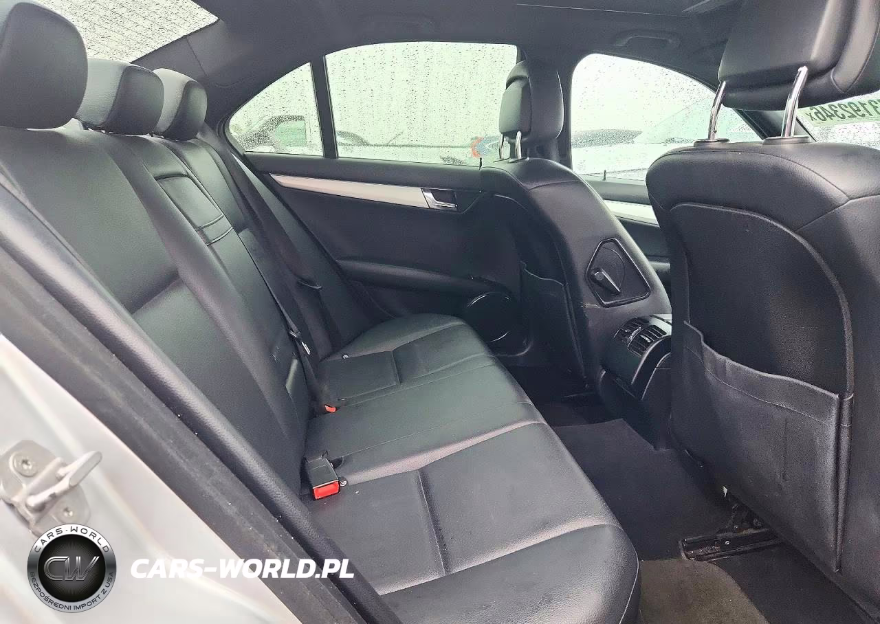 2010 Mercedes-Benz C 300 4Matic VIN:WDDGF8BB6AR086959 - 10