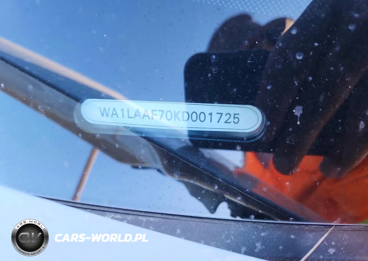 2019 Audi Q7 Premium Plus VIN:WA1LAAF70KD001725 - 14