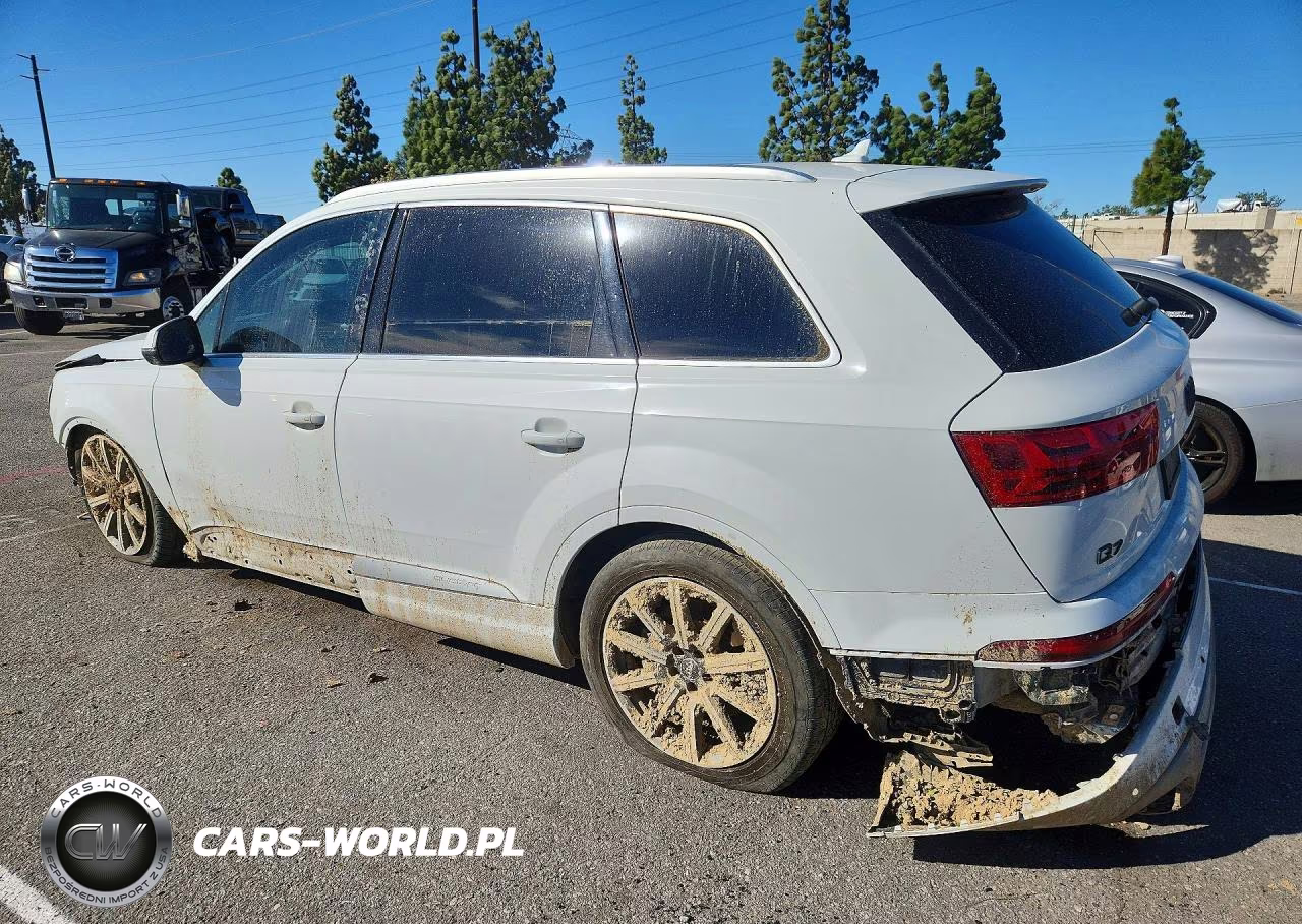 2019 Audi Q7 Premium Plus VIN:WA1LAAF70KD001725 - 2