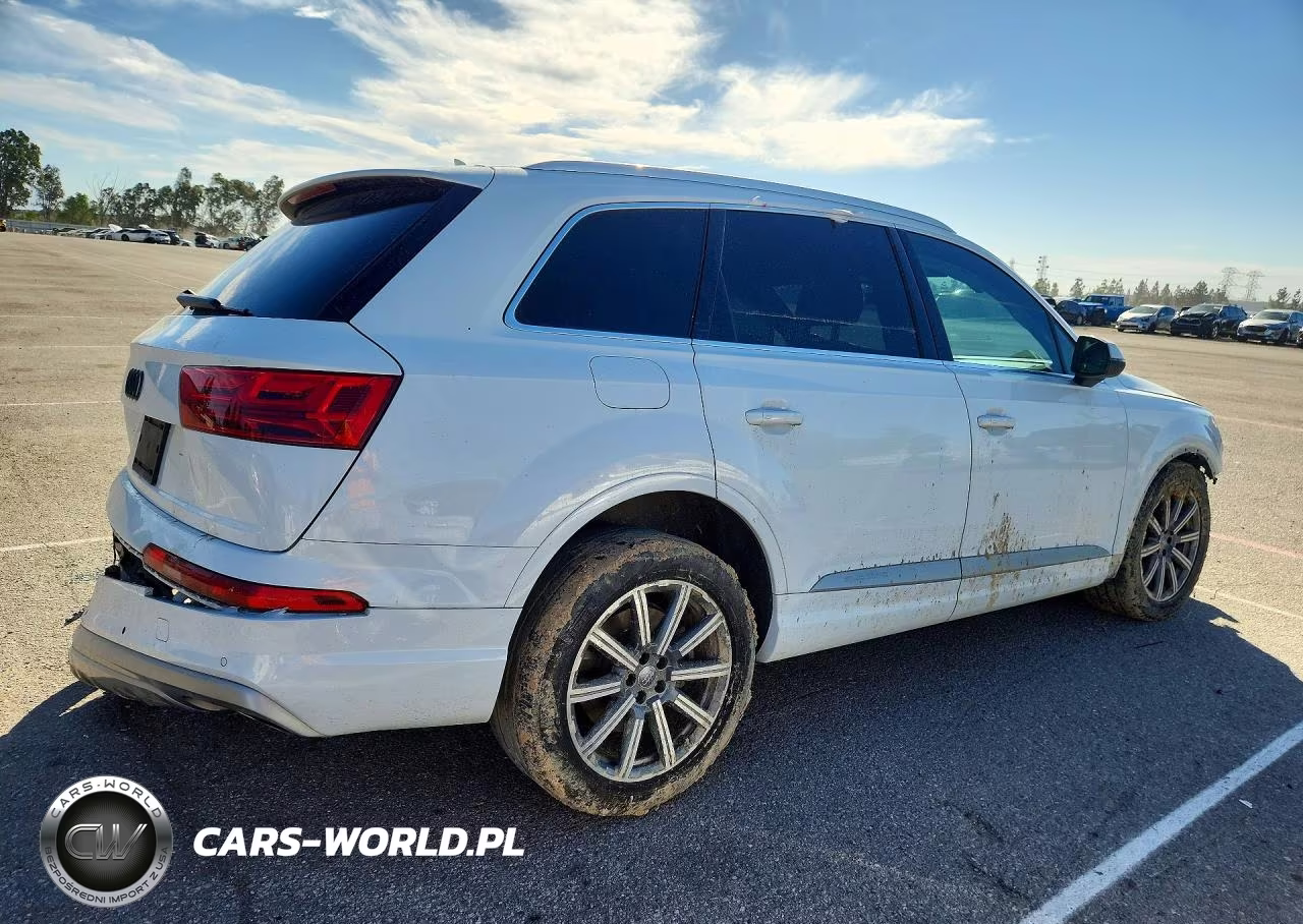2019 Audi Q7 Premium Plus VIN:WA1LAAF70KD001725 - 3