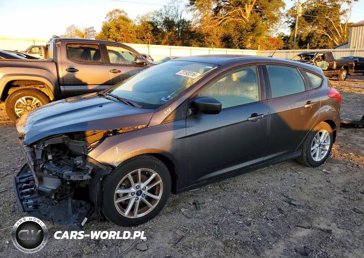2018 Ford Focus Se VIN:1FADP3K27JL329894 - 1