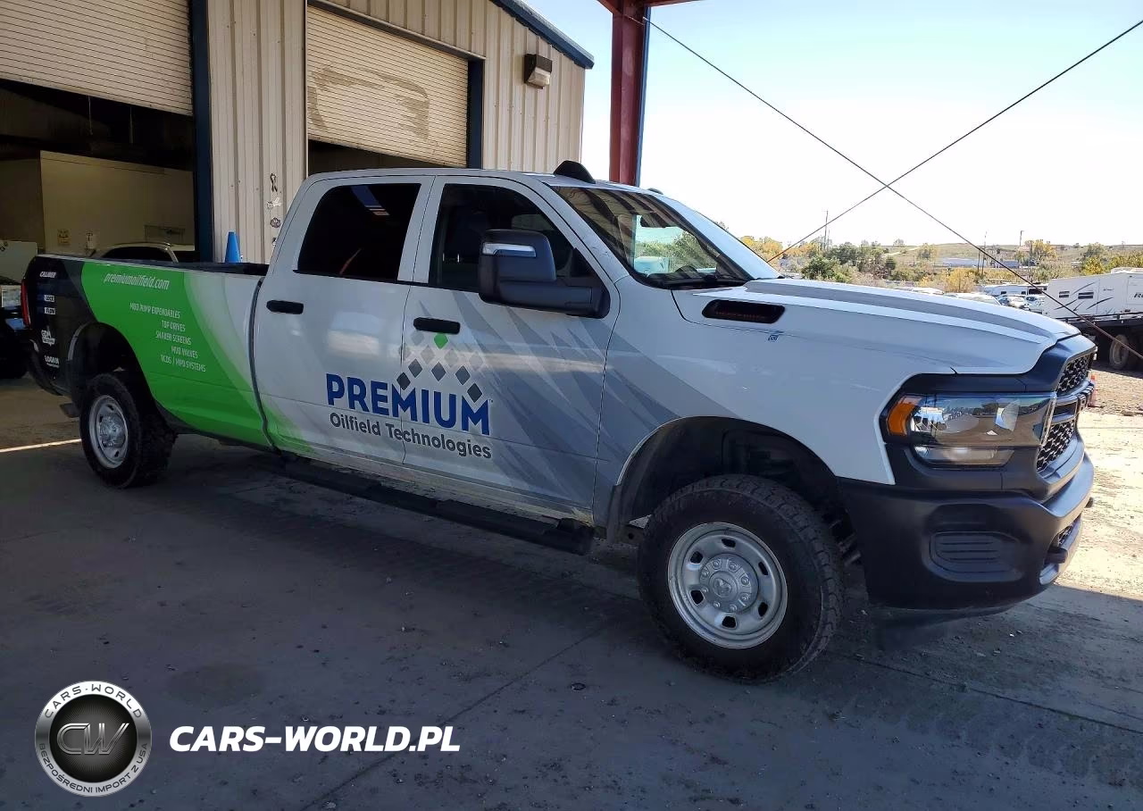 2023 Ram 2500 Tradesman VIN:3C6UR5HL7PG631411 - 4