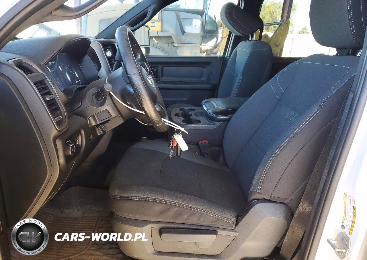 2023 Ram 2500 Tradesman VIN:3C6UR5HL7PG631411 - 7
