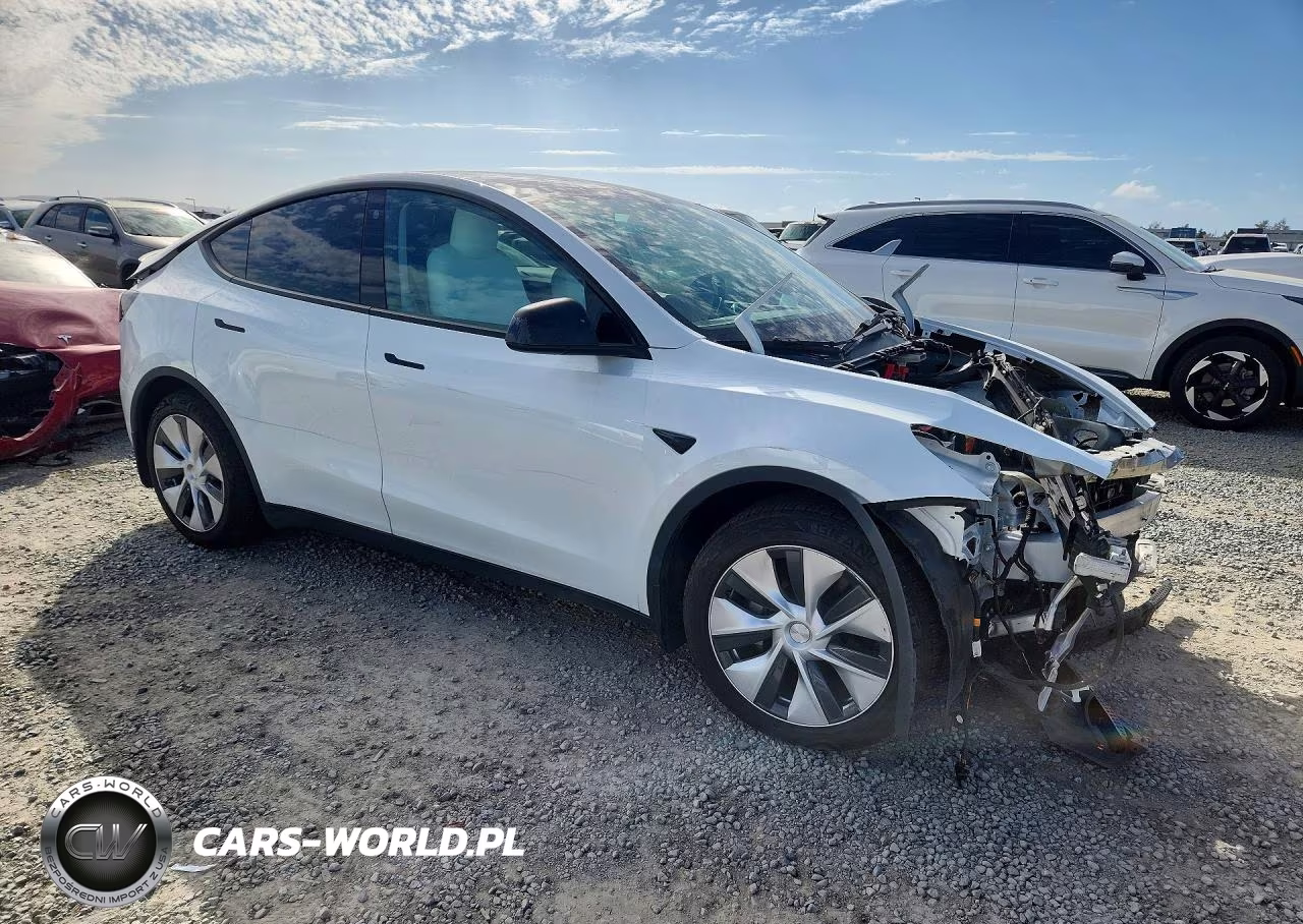2022 Tesla Model Y VIN:7SAYGAEE3NF574791 - 4