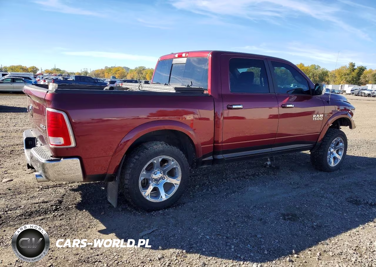 2017 Ram 1500 Laramie VIN:1C6RR7NM1HS880179 - 3