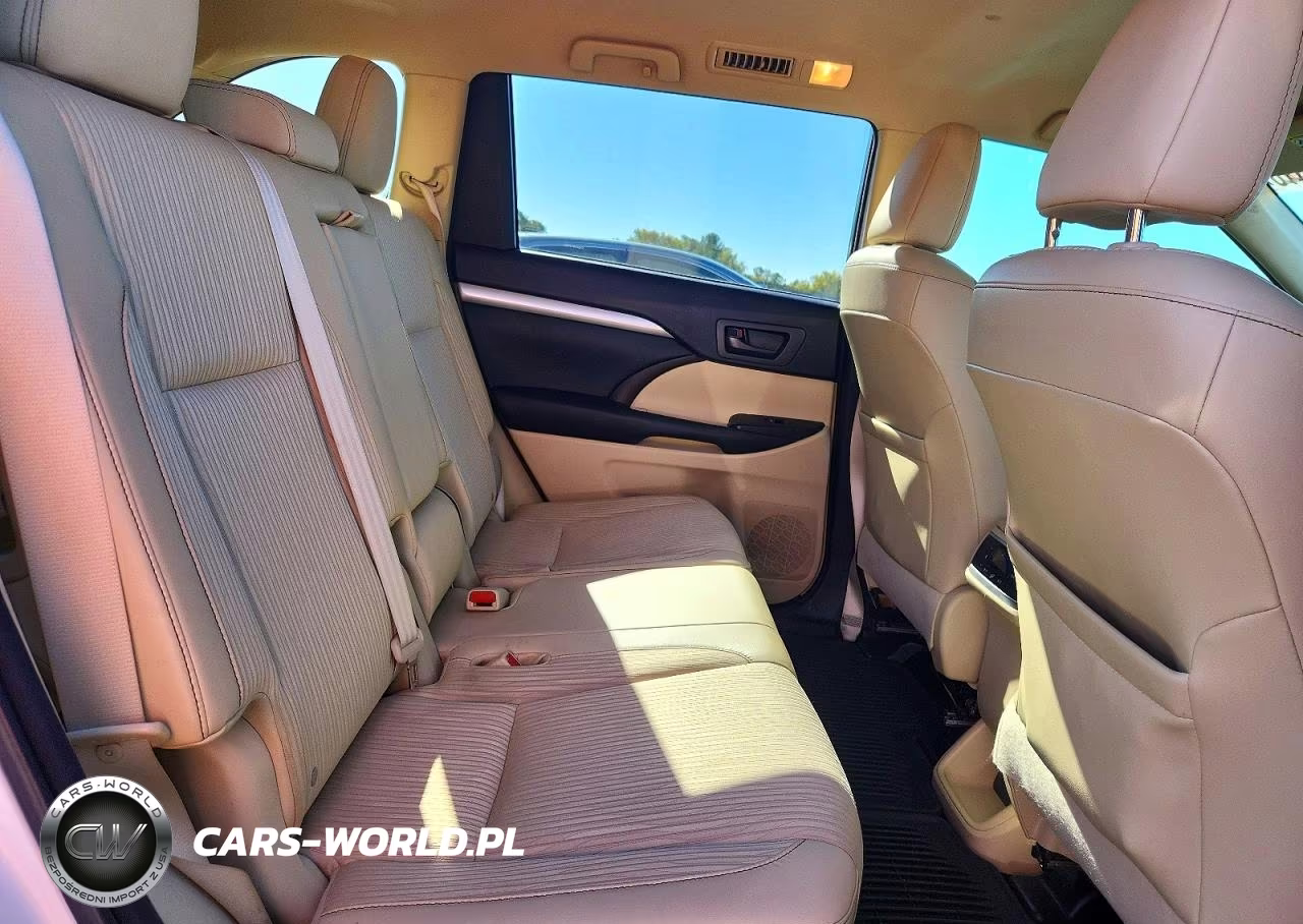2015 Toyota Highlander Le Plus VIN:5TDZKRFH6FS070837 - 11