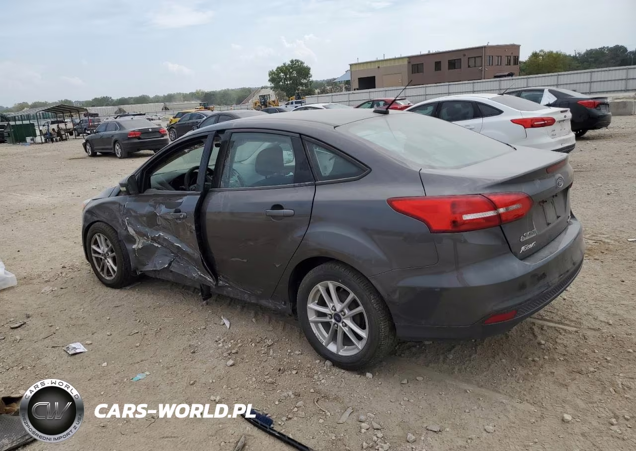 2016 Ford Focus Se VIN:1FADP3F28GL212442 - 2