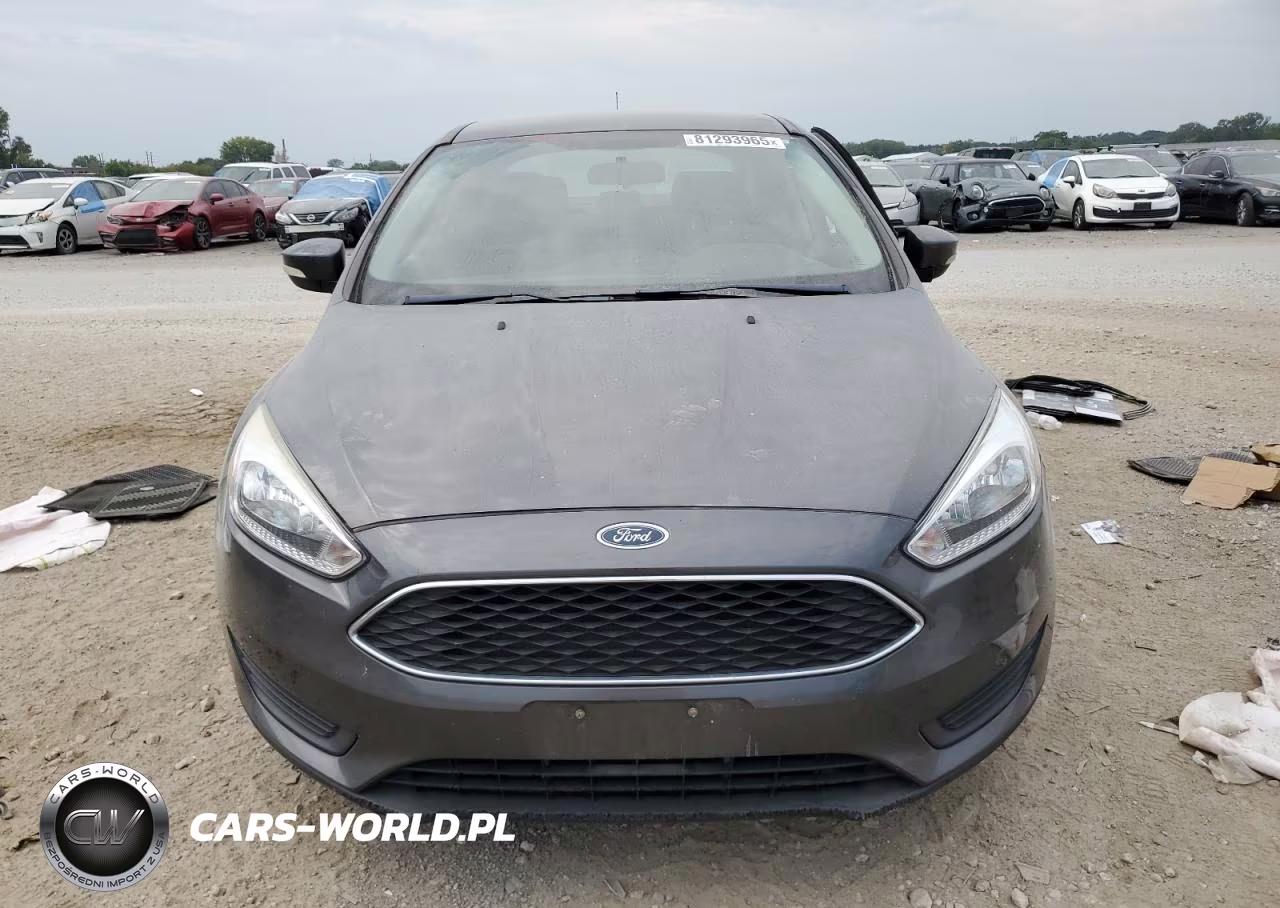 2016 Ford Focus Se VIN:1FADP3F28GL212442 - 5
