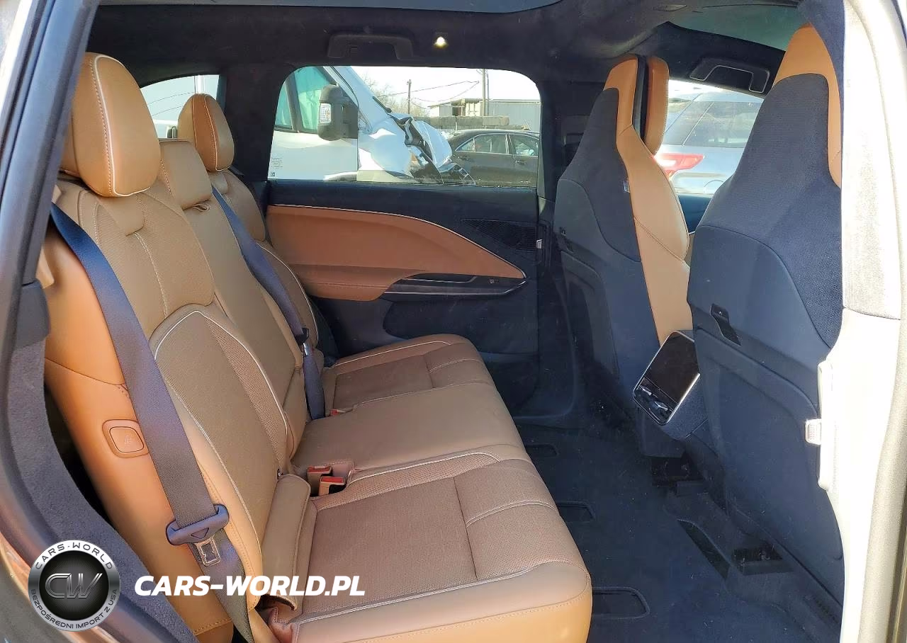 2026 Lucid Motors Gravity Grand Touring VIN:7UUG1GHJXTA025875 - 11