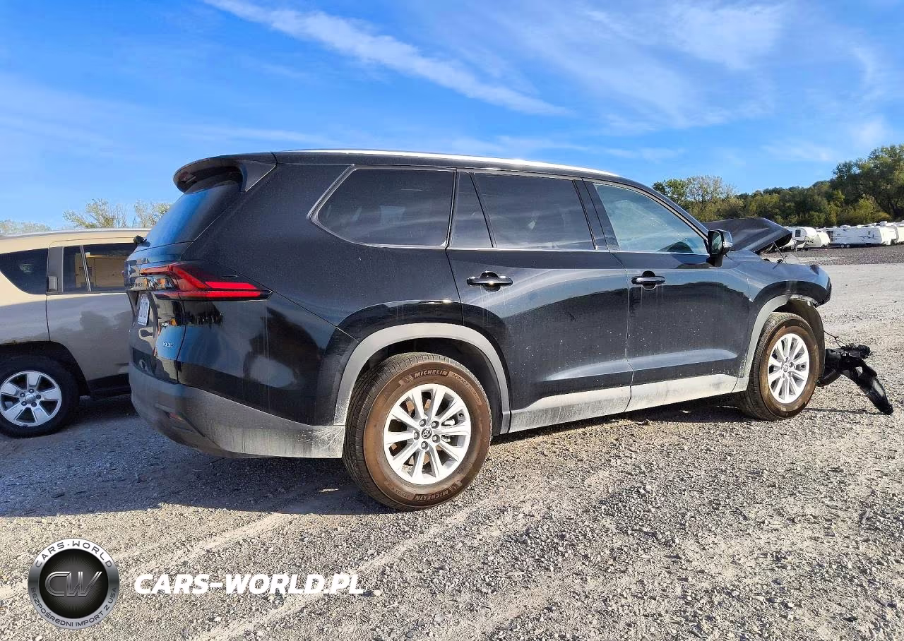2025 Toyota Grand Highlander Hybrid Xle VIN:5TDACAB52SS040400 - 3