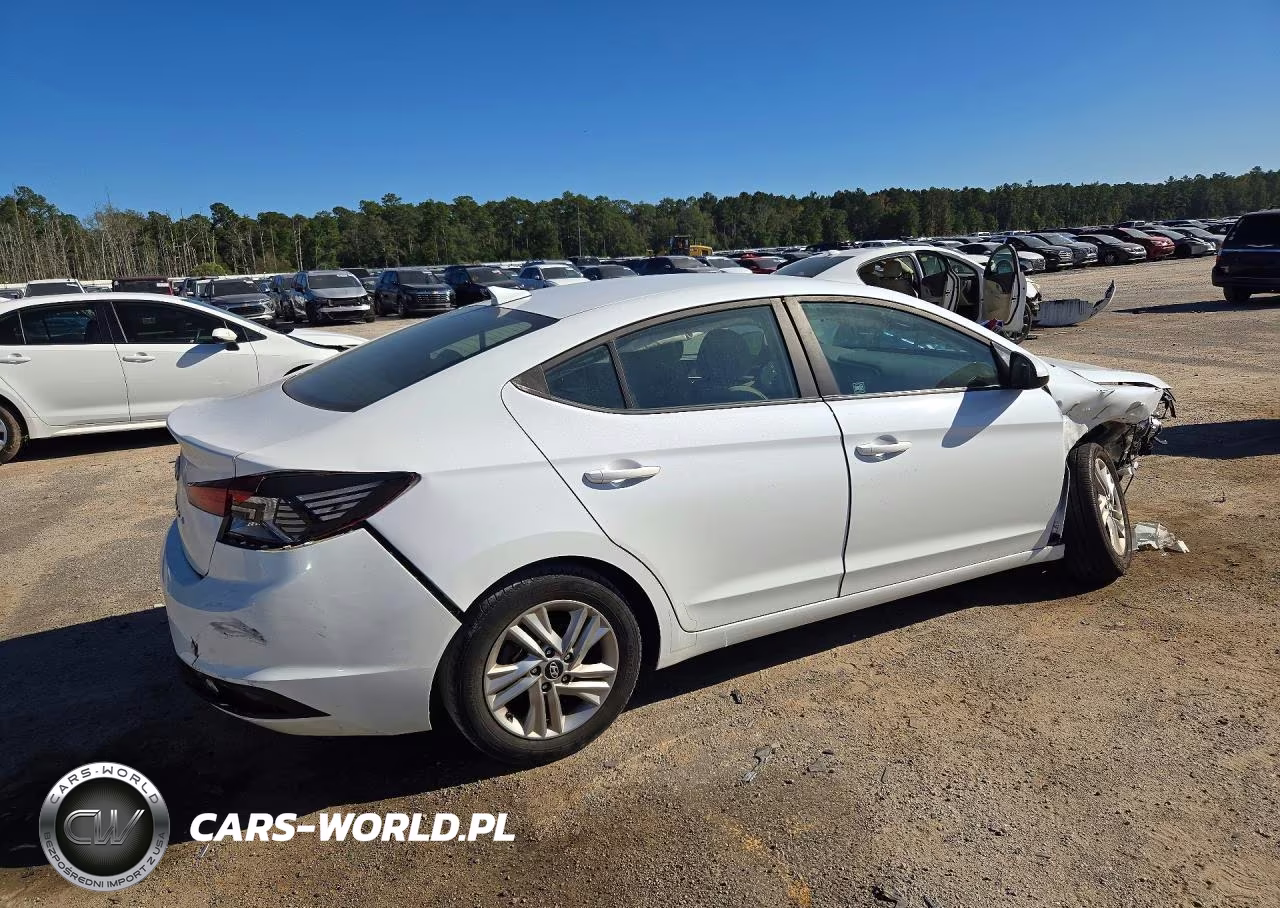 2019 Hyundai Elantra Sel VIN:5NPD84LF7KH454849 - 3