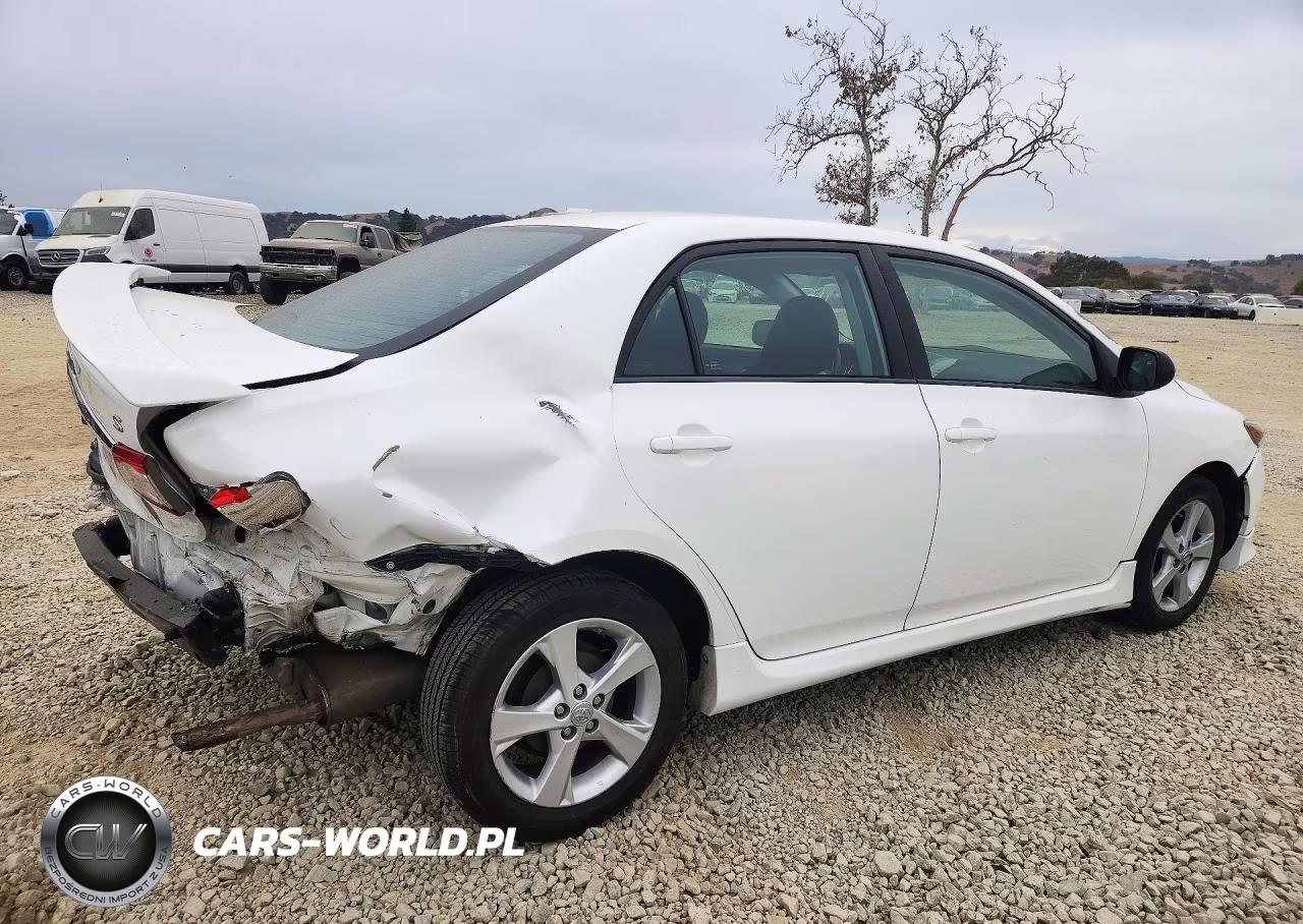 2013 Toyota Corolla S VIN:5YFBU4EE1DP211647 - 3
