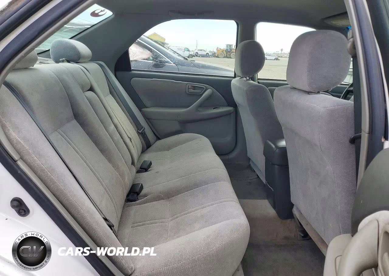 1998 Toyota Camry Le VIN:JT2BG28K2W0216147 - 10