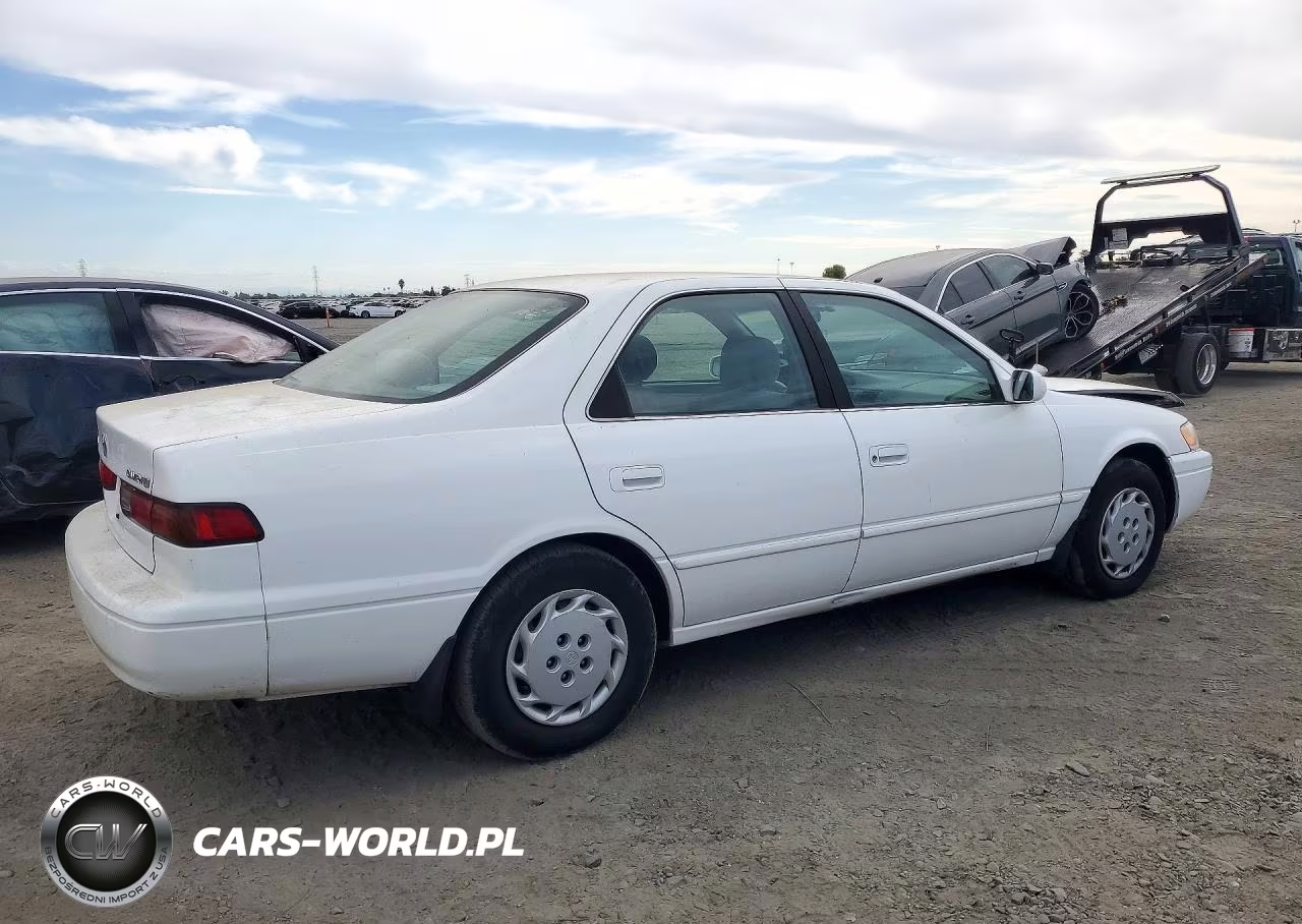 1998 Toyota Camry Le VIN:JT2BG28K2W0216147 - 3